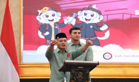 Pasangan calon nomor urut 2 Dadang Supriatna-Ali Syakieb secara resmi ditetapkan sebagai paslon terpilih Pilkada Kabupaten Bandung 2024.