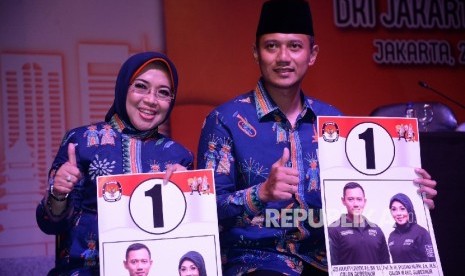  Pasangan Calon (pasalon) Gubernur dan Wakil Gubernur DKI Jakarta Agus H. Yudhoyono-Syilviana Murni. (Republika/Prayogi