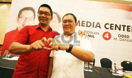 Walikota Bandung Ridwan Kamil bersama Wakilnya Oded M Danial (kanan). 