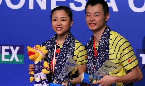 Pasangan ganda campuran Cina, Xu Chen/Ma Jin mempertahankan gelar juara di BCA Indonesia Open Super Series Premier 2016, Ahad (5/6).