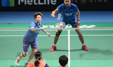 Pasangan ganda campuran Indonesia, Tontowi Ahmad/Liliyana Natsir dikalahkan pasangan Malaysia, Kian Meng Tan/Pei Jing Lain di babak pertama Australia Open Super Series 2017, Rabu (21/6).