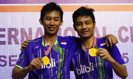 Pasangan ganda putra Berry Angriawan/Ryan Agung Saputra saat menjuarai turnamen Indonesia Open International Challenge 2015.