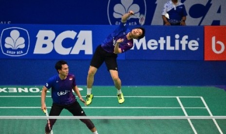 Pasangan ganda putra Indonesia, Hendra Setiawan/Mohammad Ahsan melangkah ke babak dua BCA Indonesia Open Super Series Premier 2016, Rabu (1/6).