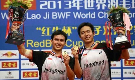 Pasangan ganda putra Mohammad Ahsan (kanan) dan Hendra Setiawan (kiri).