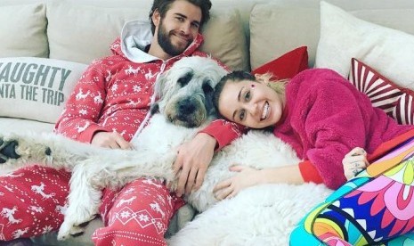 Pasangan Miley Cyrus dan Liam Mesworth 