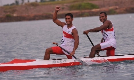 Pasangan pedayung Indonesia Marjuki (kiri).