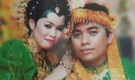 Pasangan suami istri yang bergabung di organisasi Gafatar, Hasriani Hafid (32) dan Abdul Kadri Nasir, Mereka sekeluarga menghilang sejak Oktober 2015