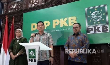 Pasangan Sudirman Said-Ida Fauziah resmi didukung Partai Kebangkitan Bangsa (PKB) di Pilgub Jateng 2018. Pasangan dideklarasikan politikus PKB sekaligus mantan Menteri Desa dan PDTT, Marwan Jafar di Kantor DPP PKB, Jakarta, Selasa (9/1). 