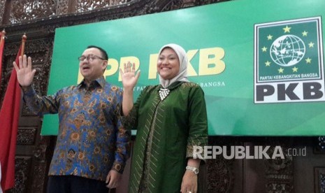 Pasangan Sudirman Said-Ida Fauziah resmi didukung Partai Kebangkitan Bangsa (PKB) di Pilgub Jateng 2018. Pasangan dideklarasikan politikus PKB sekaligus mantan Menteri Desa dan PDTT, Marwan Jafar di Kantor DPP PKB, Jakarta, Selasa (9/1). 