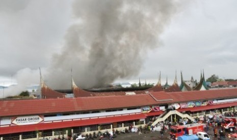 Pasar Grosir Aur Kuning, Bukittinggi, Sumatra Barat.