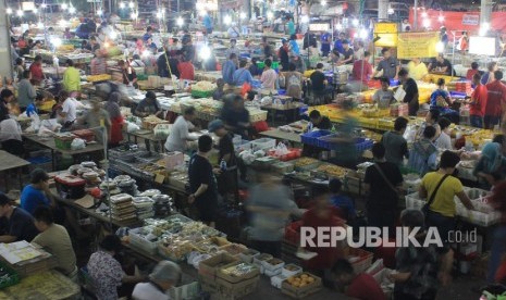 Deretan Pasar Kue Subuh yang menggiurkan lidah di Jakarta, salah satunya Pasar Kue Subuh Senen. (ilustrasi)