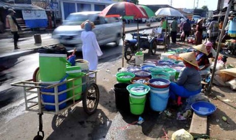 Pasar tumpah Eretan, Indramayu, Jawa Barat.