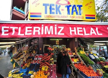 Pasar produk halal di Berlin, Jerman