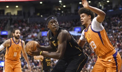 Pascal Siakam mencetak 37 angka saat juara bertahan NBA Toronto Raptors memenangi pertandingan ke-16 dari 17 laga terakhir dengan kemenangan 118-101 atas Phoenix Suns, Jumat waktu setempat (Sabtu WIB).