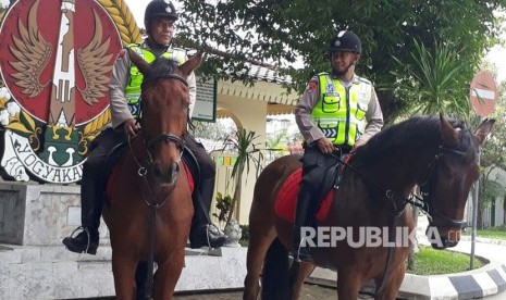 Pasukan Berkuda Polda DIY siap.mengamankan liburan akhir tahun di sepanjang Malioboro Yogyakarta, kata Kepala Unit Satwa Polda DIY AKP Adi Purnomo di Kepatihan Yogyakarta Rabu (13/12).