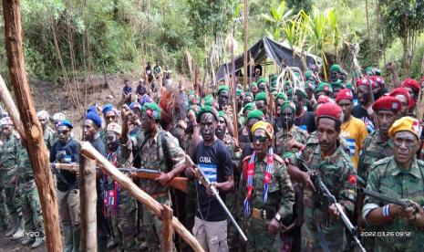 Pasukan kelompok separatis teroris (KST) Papua yang menamakan dirinya Tentara Pembebasan Nasional Papua Barat-Organisasi Papua Merdeka (TPNPB-OPM). 