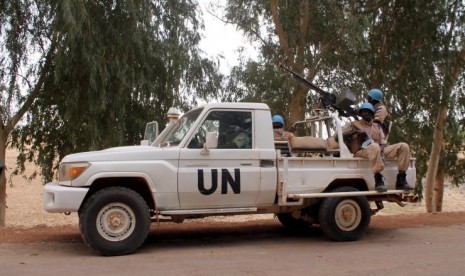 Pasukan penjaga perdamaian PBB berpatroli di Kouroume, Mali pada 13 Mei 2015