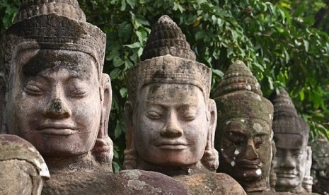 Patung Buddha di Angkor Watt