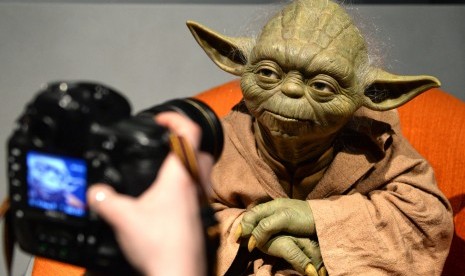 Patung lilin Yoda, karakter dalam film Star Wars, di Museum Madame Tussauds Berlin, Jerman. 