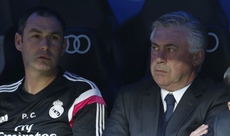 Paul Clement (kiri) saat masih menjadi asisten pelatih Carlo Ancelotti di Real Madrid pada 2015.