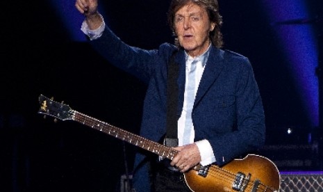 Paul McCartney. Bassist The Beatles Paul McCartney mengungkapkan kegundahannya ketika band itu bubar pada 1970, dia sempat berpikir menyelesaikan karier sebagai musisi karena tidak ingin mengambil risiko.