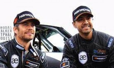  Paul Walker dan Roger Rodas