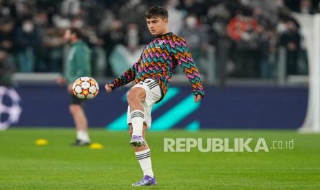 Penyerang Juventus Paulo Dybala (ilustrasi). Dybala bertemu Dani Alves dan bertukar jersey Juventus dan Barcelona.