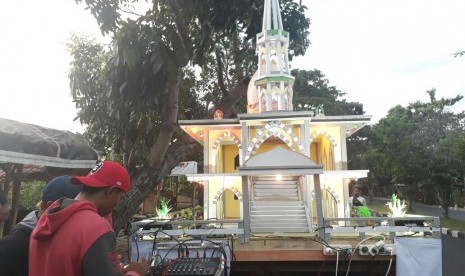 Pawai Miniatur Masjid Semarakan Takbiran di Mataram