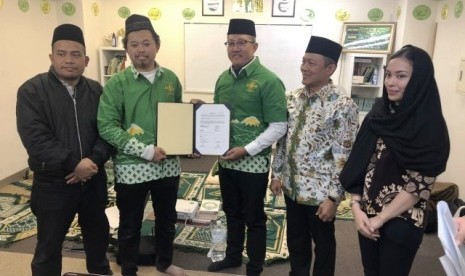 PCINU Jepang menunjukkan nota kesepahaman dengan JPI.