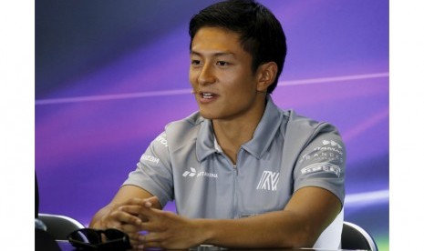 Pebalap Formula 1 Manor Racing Rio Haryanto berbicara dalam konferensi pers di Formula 1 GP Australia, Melbourne, Kamis (17/3). 