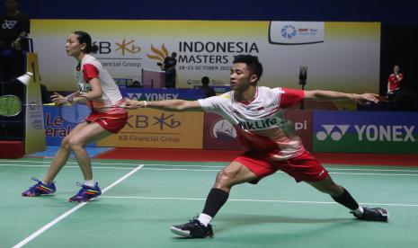 Pebulu tangkis ganda campuran Indonesia Dejan Ferdinansyah (kanan) dan Gloria Emanuelle Widjaja (kiri).