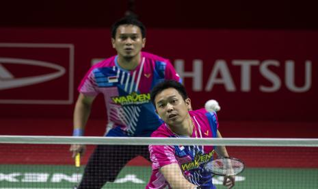 Pebulu tangkis ganda putra Indonesia Hendra Setiawan (kanan) dan Mohammad Ahsan.