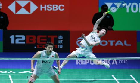 Pebulu tangkis ganda putra Indonesia Kevin Sanjaya Sukamuljo (kanan) dan rekannya Marcus Fernaldi Gideon.