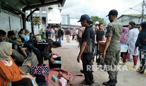 Pedagang Kaki Lima (PKL) kawasan Tanah Abang.