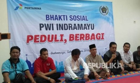  Peduli Sosial, PWI Indramayu Beri Santunan Anak Yatim