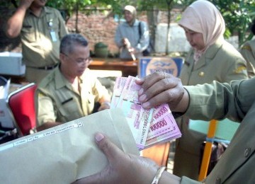 Pegawai negeri sipil di lingkungan Pemerintah Kota Yogyakarta akan menerima gaji ke-13 pada Senin (11/7), (ilustrasi)