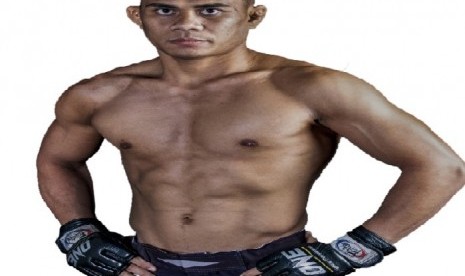 Pegulat Indonesia di ajang ONE Championship, Eko Roni Saputra.