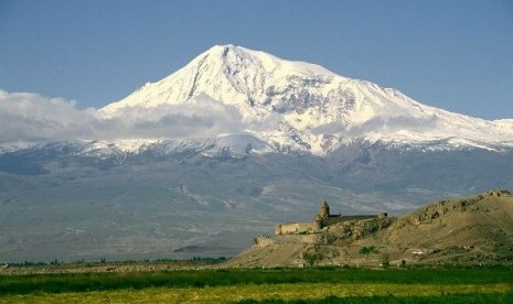 Pegunungan Ararat Turki. Allah SWT menciptakan makhluk-Nya termasuk gunung 