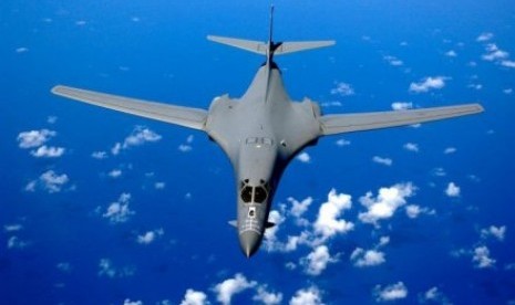 Pejabat militer Amerika Serikat Telah Konfirmasi Akan Tempatkan Pesawat Pembom jenis B-1 Milik AS di Australia.