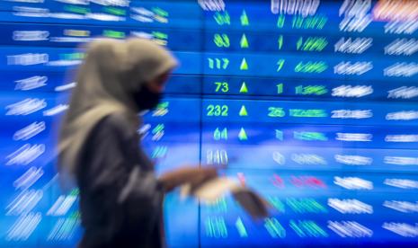 BNI Sekuritas menargetkan Indeks Harga Saham Gabungan (IHSG) dapat menembus level 7.300-7.600 hingga akhir tahun 2022. Kinerja emiten yang mulai membaik disebut menjadi salah satu sentimen positif bagi pasar. 