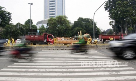 Pelican crossing atau penyeberangan swakendali di Tosari, Jakarta.