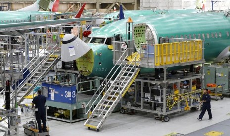 Pekerja merakit Boeing 737 MAX 8 di fasilitas perakitan pesawat di Washington, Amerika Serikat.