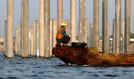 Pengerjaan pembangunan New Priok di Pelabuhan Tanjung Priok, Jakarta Utara