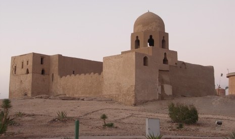 Pekuburan Fatimiyah di Aswan, Kairo, Mesir.