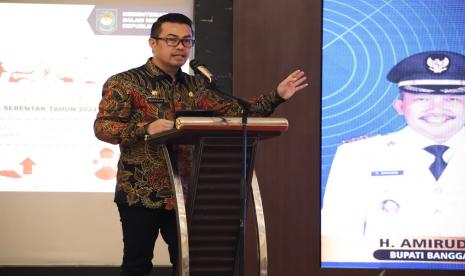 Pelaksana Harian Sekretaris Ditjen Politik dan Pemerintahan Umum Kemendagri Risnandar Mahiwa saat Dialog Kebangsaan dengan Tema Penguatan Ideologi Bangsa dan Bela Negara Demi Memperkokoh Stabilitas Daerah Dalam Bingkai Negara Kesatuan Republik Indonesia.