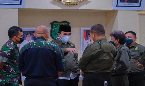 Pelaksana Tugas (Plt) Bupati Musi Banyuasin Beni Hernedi SIP menerima audiensi Dewan Pimpinan Daerah (DPD) Himpunan Putra Putri Keluarga Besar TNI Angkatan Darat (HIPAKAD) Provinsi Sumsel. 