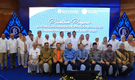 Pelantikan ISEI Cabang Malang periode 2020-2023.