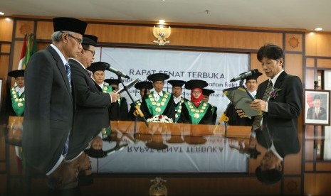 Pelantikan rektor baru UMY periode 2016-2020.