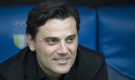 Pelatih AC Milan, Vicenzo Montella pada laga Serie A lawan Lazio di Stadion Olimpiade, Ahad (10/9).