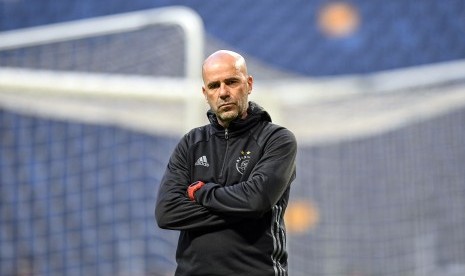 Pelatih Ajax Amsterdam, Peter Bosz. 